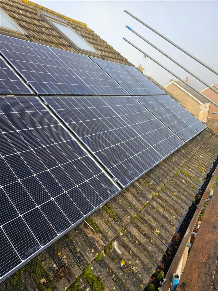 Domestic Solar and Battery Installation in Aylesbury, Buckinghamshire.