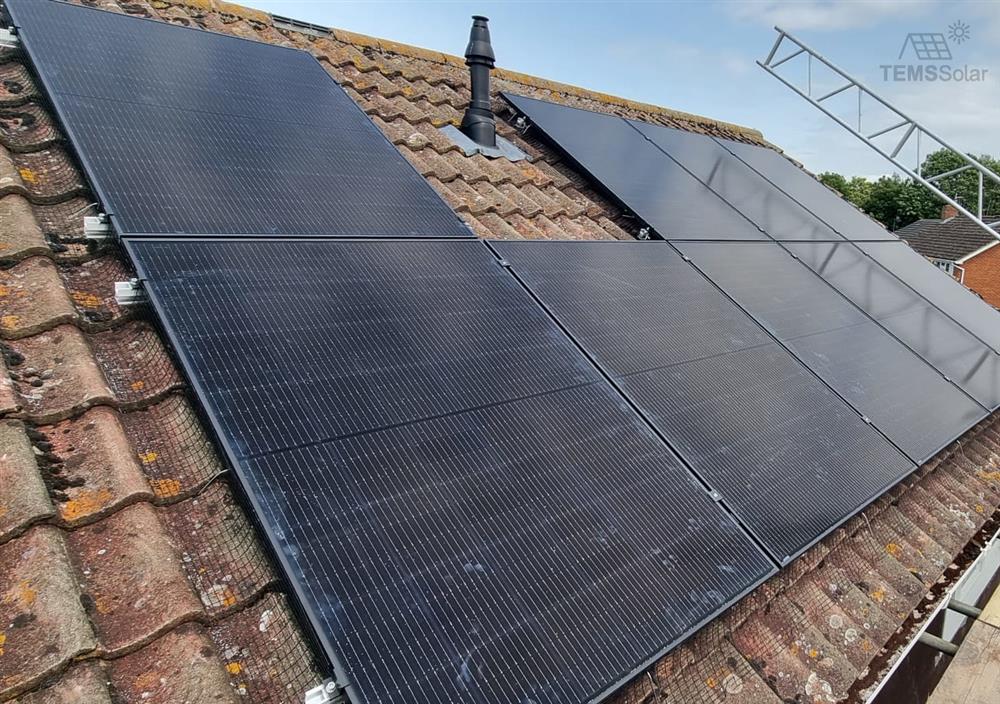 Domestic Solar and Battery Installation in Buckingham, Buckinghamshire