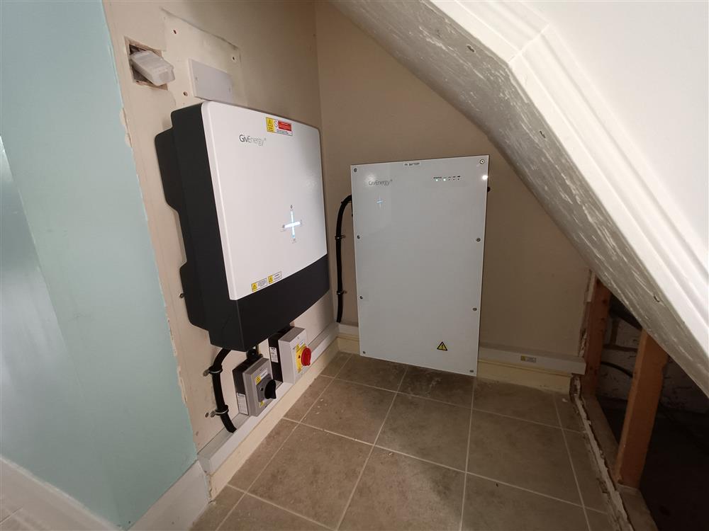Domestic Solar and Battery Installation in Milton Keynes, Buckinghamshire.