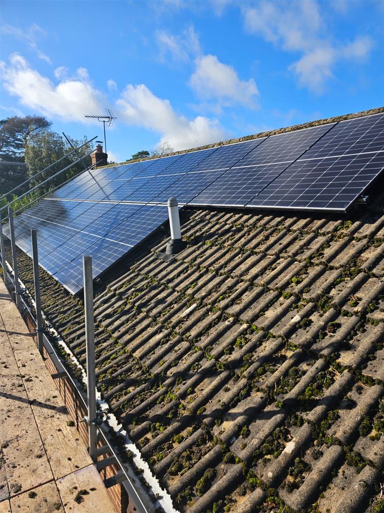 Domestic Solar and Battery Installation in hindhead, Surrey