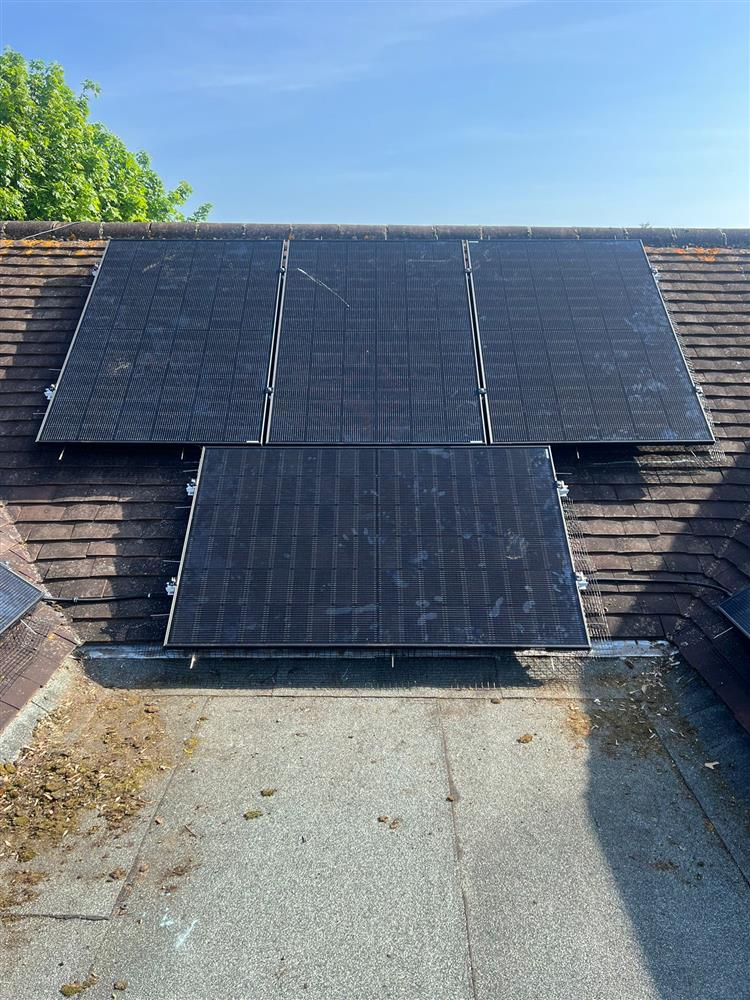 Domestic Solar Panel and Battery Install in Windsor, Berkshire