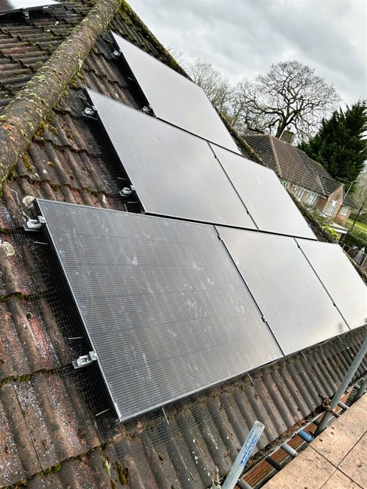 Domestic Solar Panel and Battery Install in Bracknell, Berkshire