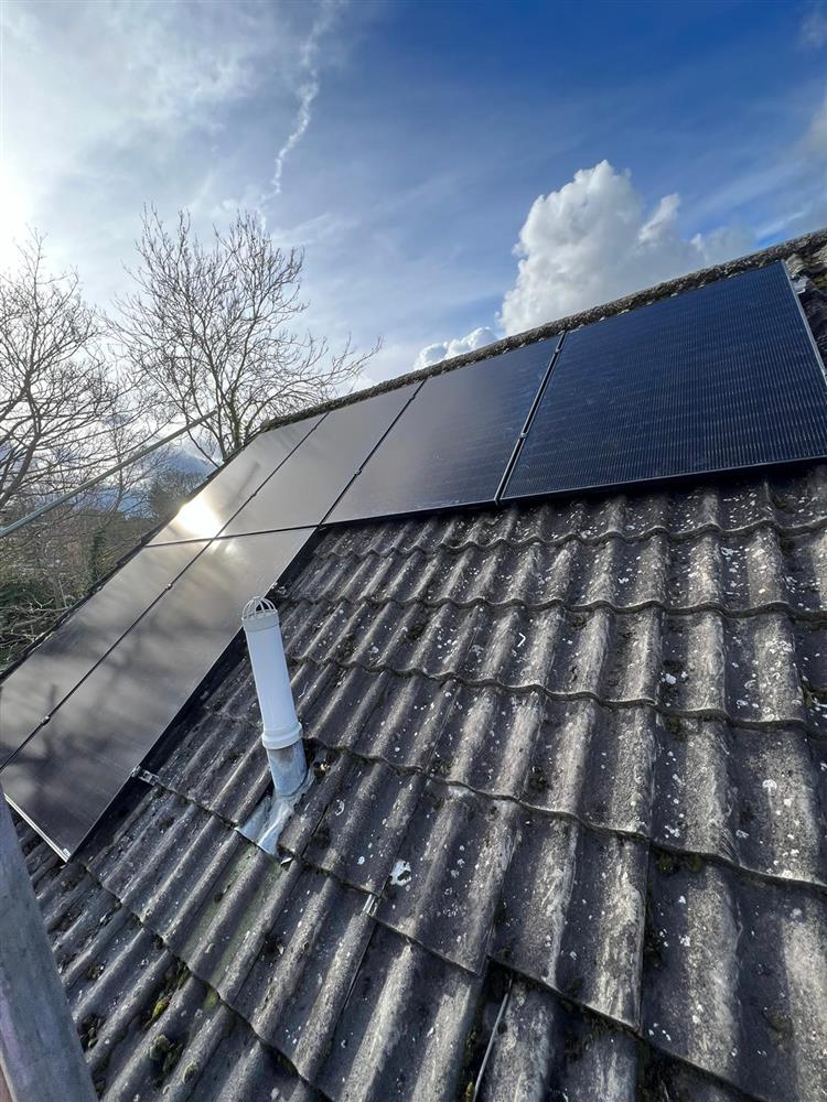 Domestic Solar and Battery Installation in Bracknell, Berkshire