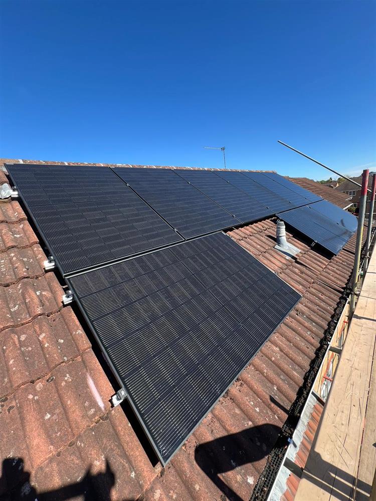 Domestic Solar Panel and Battery Install in Reading, Berkshire