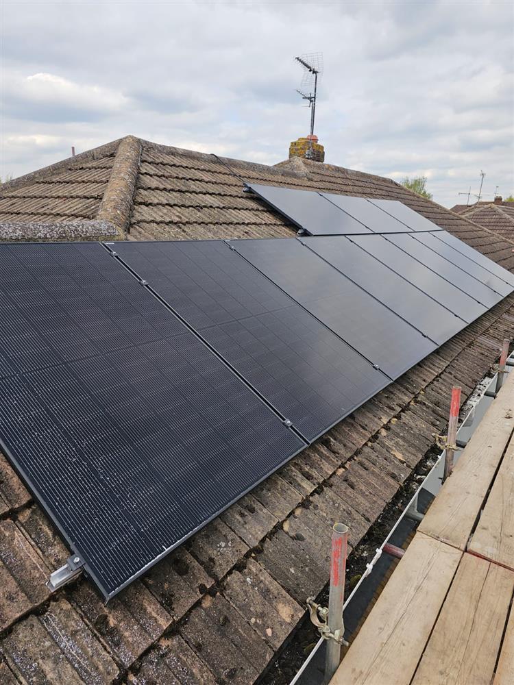 Domestic Solar Panel and Battery Install in Reading, Berkshire