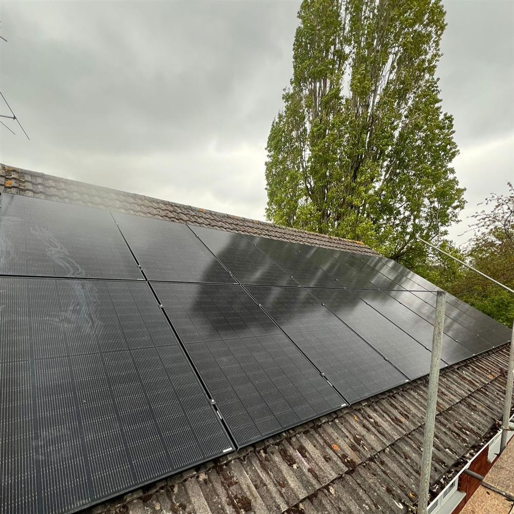 Domestic Solar Panel and Battery Install in Reading, Berkshire