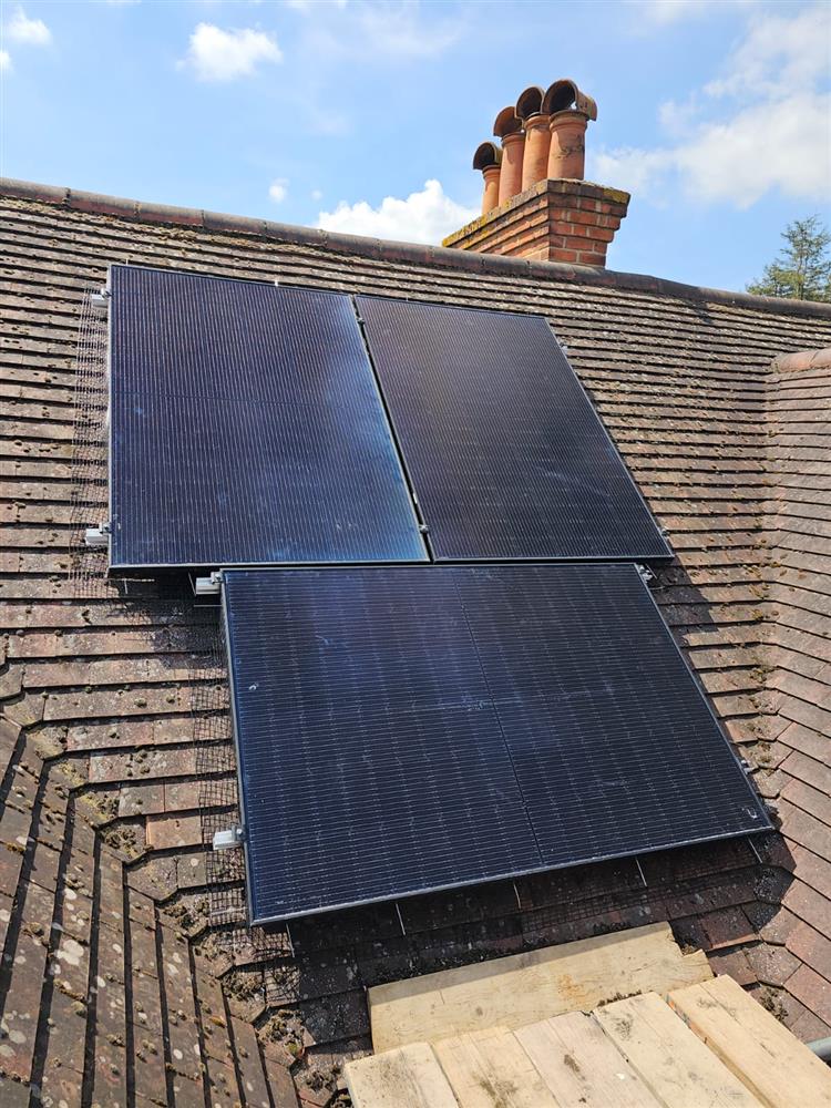 Domestic Solar Panel and Battery Install in Reading, Berkshire