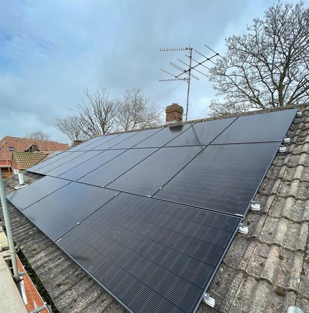 Domestic Solar Panel and Battery Install in Reading, Berkshire