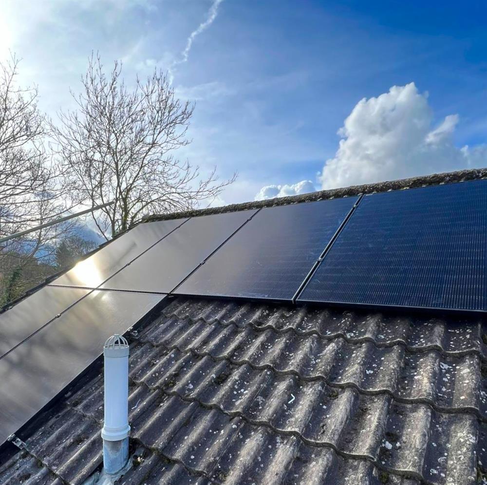 Domestic Solar and Battery Installation in Bracknell, Berkshire.