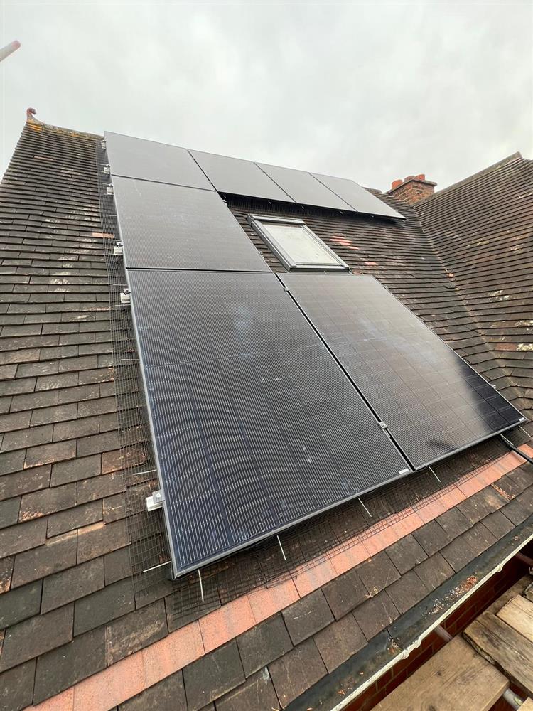 Domestic Solar Panel and Battery Install in Reading, Berkshire