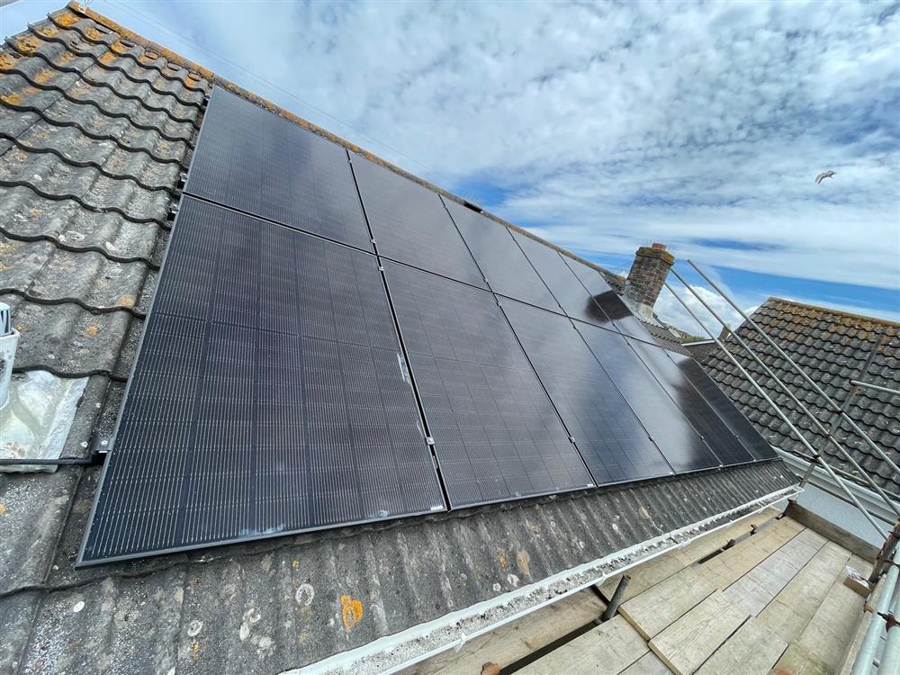 Domestic Solar Panel and Battery Install in Newquay, Cornwall