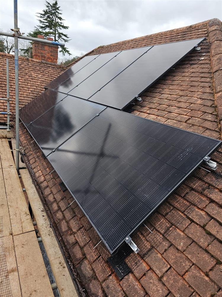Domestic Solar and Battery Installation in Reading, Berkshire.