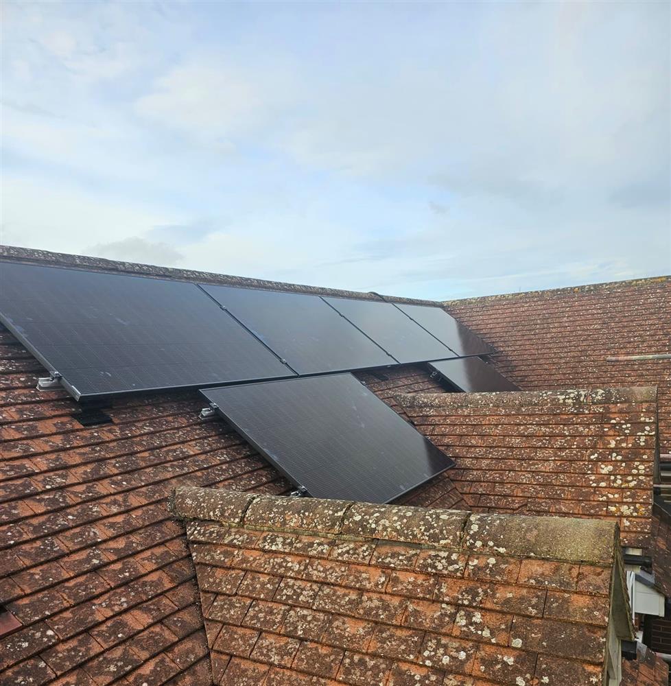 Domestic Solar and Battery Installation in Reading, Berkshire.