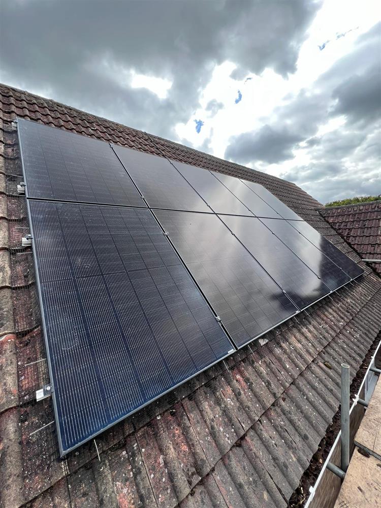 Domestic Solar Panel and Battery Install in Windsor, Berkshire