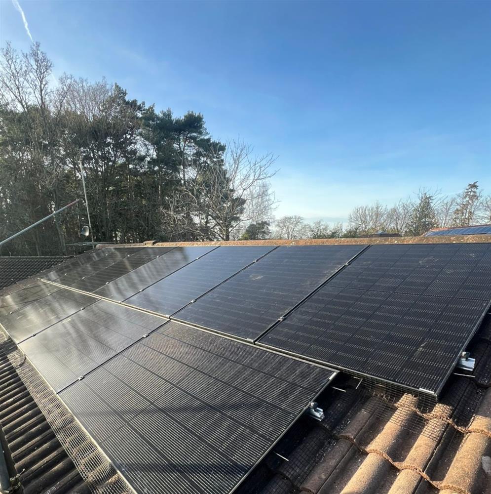Domestic Solar and Battery Installation in Crowthorne, Berkshire.