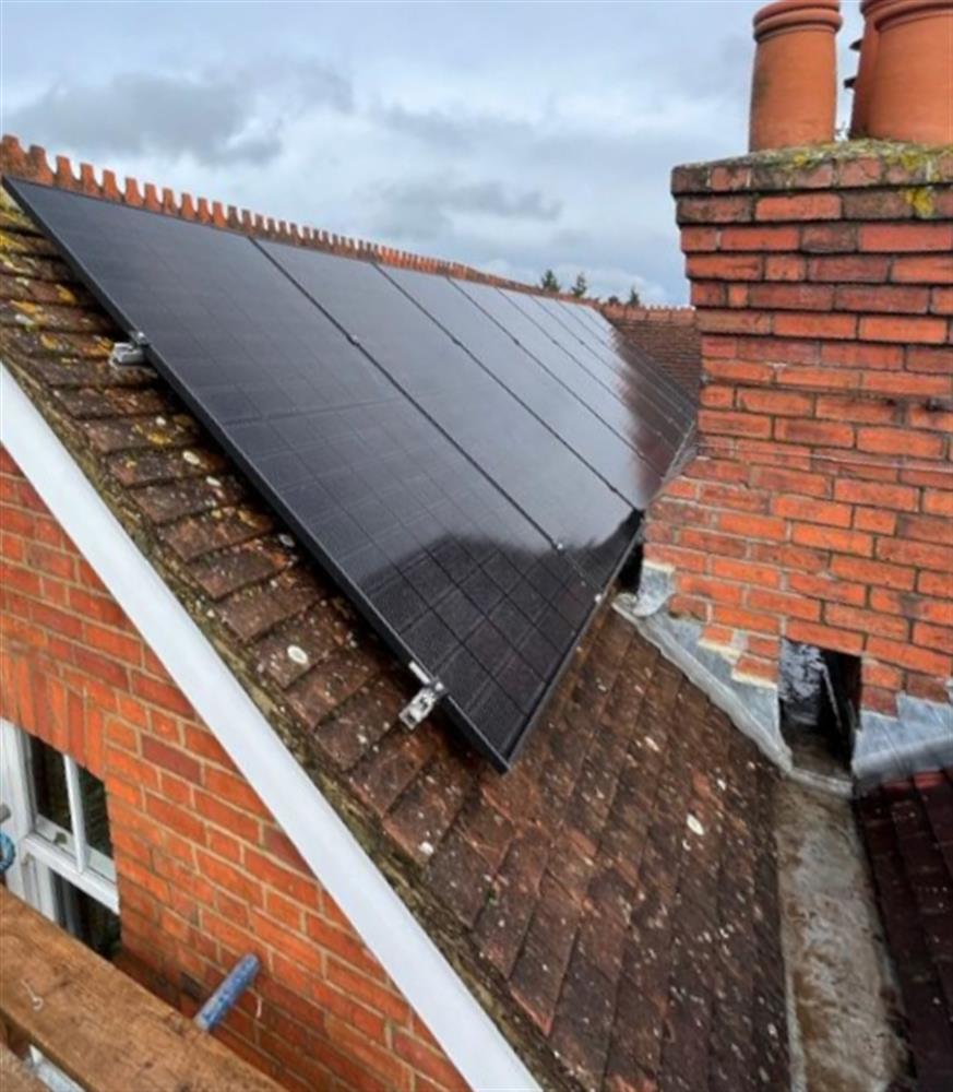 Domestic Solar and Battery Installation in Reading, Berkshire.