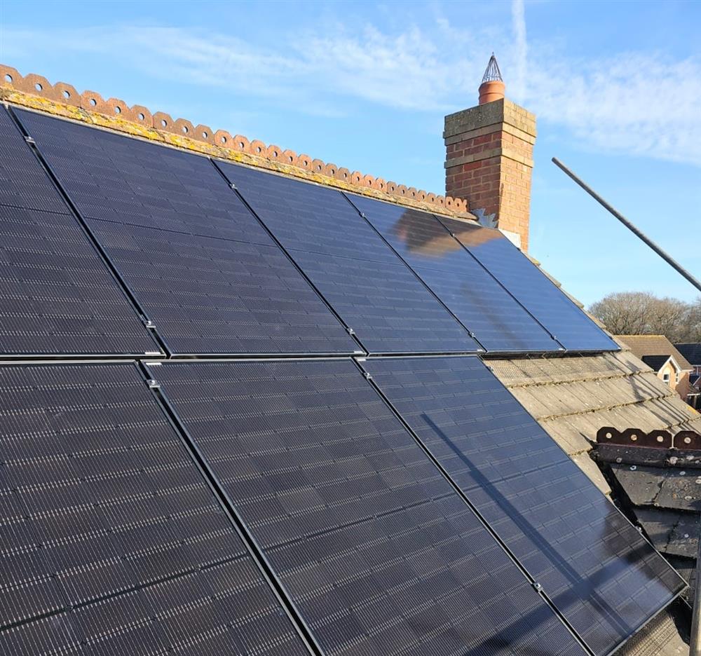 Domestic Solar and Battery Installation in Bracknell, Berkshire.